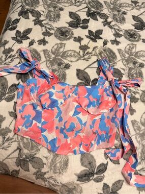 SHEIN Pink & Blue Floral Tie-Shoulder Crop Top